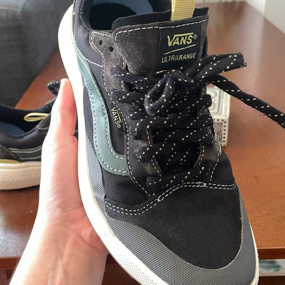 Vans UltraRange Exo MTE Sneakers in size: W8.5 color: Black Olive - Picture 3 of 7